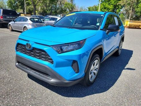 Used 2021 Toyota RAV4 LE image 14