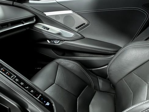 Used 2021 Chevrolet Corvette Stingray Preferred Cpe w/ Z51 Performance Package image 40