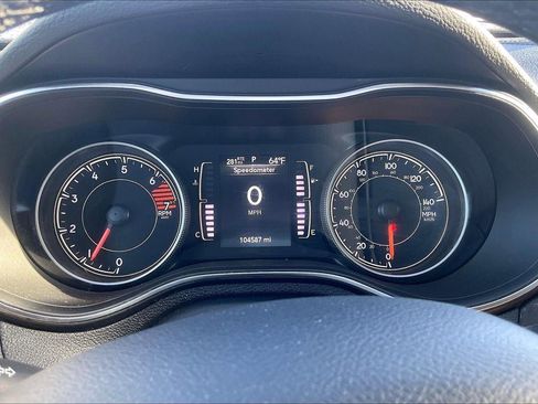 Used 2020 Jeep Cherokee Latitude w/ Cold Weather Group AWD/4WD image 21