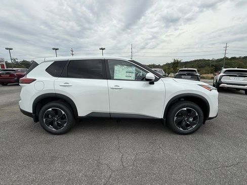 New 2026 Nissan Rogue SV image 4