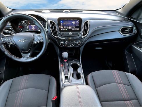 Used 2022 Chevrolet Equinox RS w/ Infotainment Package image 7