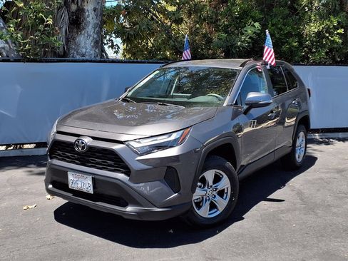 Certified 2025 Toyota RAV4 XLE FWD image 26