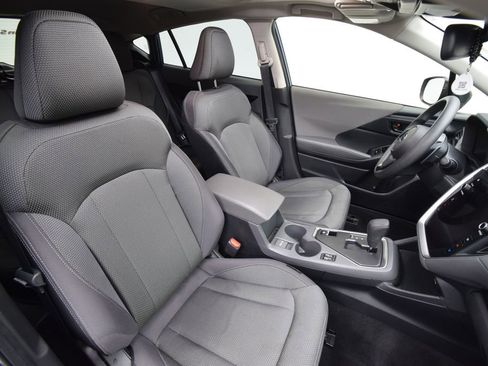 Used 2024 Subaru Crosstrek 2.0i Premium image 18