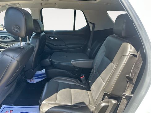 Used 2021 Chevrolet Traverse RS AWD/4WD image 13