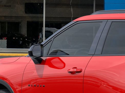 New 2026 Chevrolet Blazer LT image 12