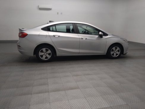 Used 2018 Chevrolet Cruze LS FWD image 10