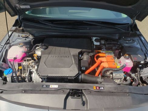 Certified 2024 Hyundai Elantra Limited FWD image 29