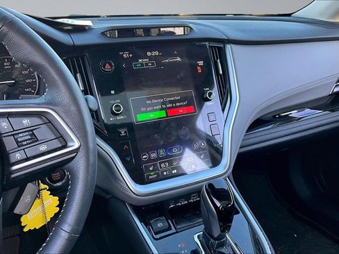 Used 2025 Subaru Outback Limited w/ Tech Package 3 AWD/4WD image 9