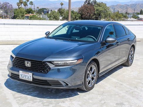 Certified 2023 Honda Accord EX image 3