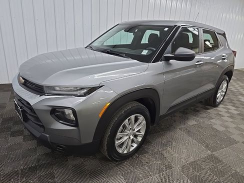 Used 2023 Chevrolet TrailBlazer LS FWD image 8