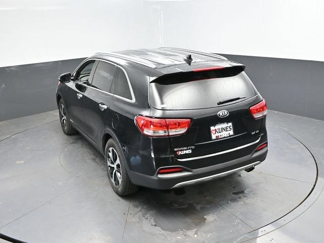 Used 2018 Kia Sorento EX AWD/4WD image 41
