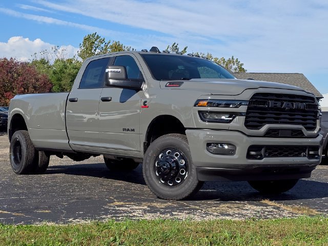 New 2027 RAM 3500 Big Horn AWD/4WD image 2