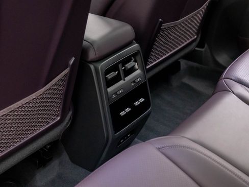 New 2025 Porsche Macan 4S Electric image 20