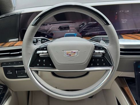 New 2026 Cadillac Escalade ESV Platinum Sport w/ LPO, ONYX Package AWD/4WD image 24