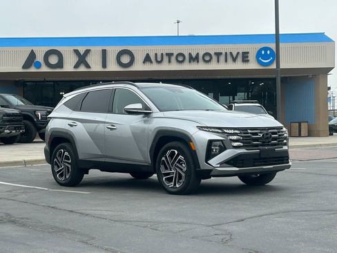 Used 2025 Hyundai Tucson Limited AWD/4WD image 1