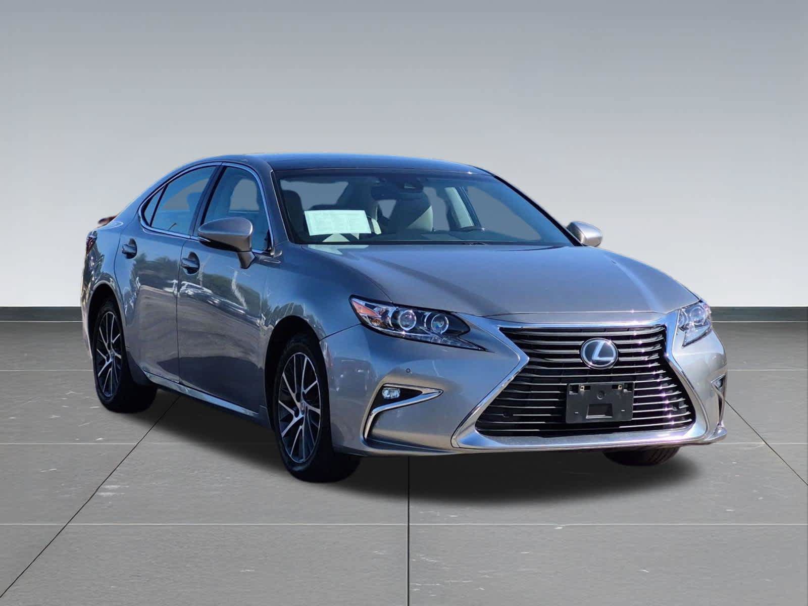 Used 2017 Lexus ES 350 w/ Luxury Package FWD image 8