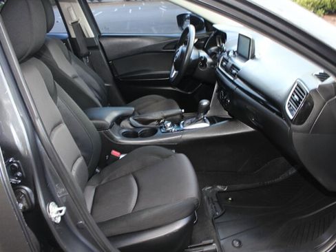 Used 2016 MAZDA MAZDA3 i Sport w/ Preferred Equipment Package FWD image 17