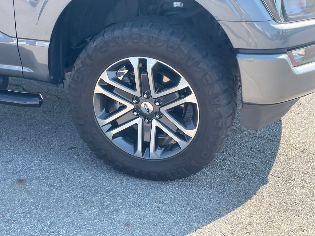 Used 2023 Ford F150 XL w/ STX Appearance Package AWD/4WD image 4