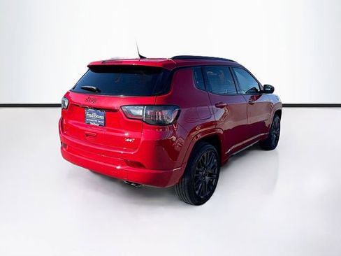 Used 2022 Jeep Compass Limited w/ (RED) Package image 10