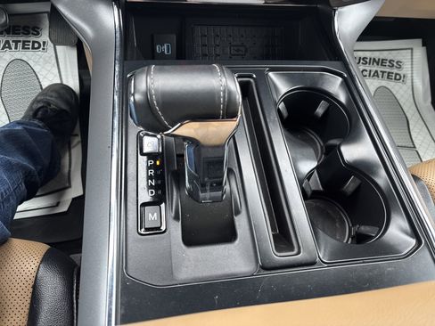 Used 2023 Ford F150 Lariat w/ Trailer Tow Package image 24