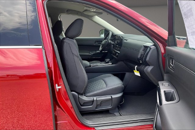 New 2026 Nissan Pathfinder SV FWD image 10