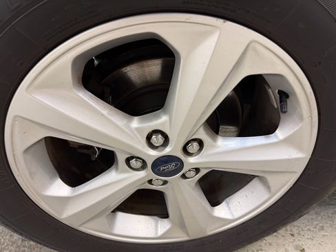 Used 2019 Ford Edge SE AWD/4WD image 36