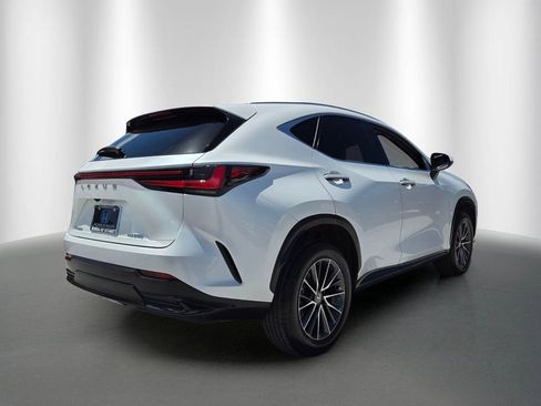 Used 2024 Lexus NX 250 FWD image 3