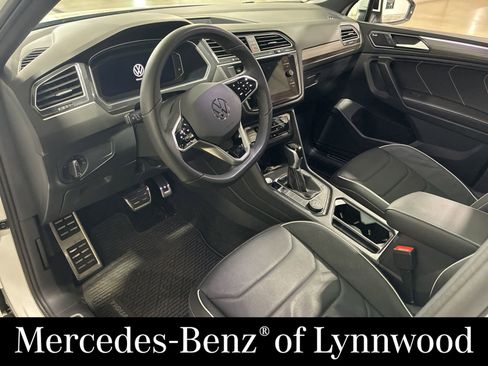 Used 2024 Volkswagen Tiguan SEL R-Line image 4