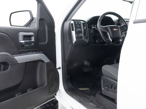 Used 2018 Chevrolet Silverado 1500 LT w/ All Star Edition image 28