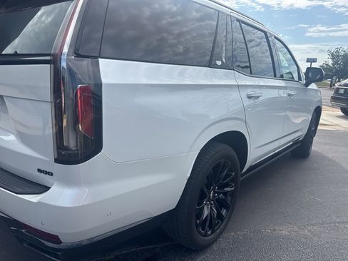 Used 2021 Cadillac Escalade Sport Platinum AWD/4WD image 4