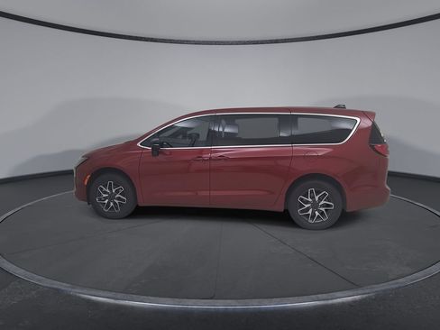 New 2027 Chrysler Pacifica Limited AWD/4WD image 9