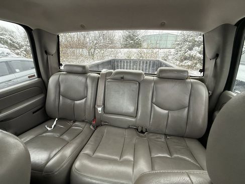 Used 2005 Chevrolet Silverado 3500 LT w/ Heavy-Duty Power Package image 20