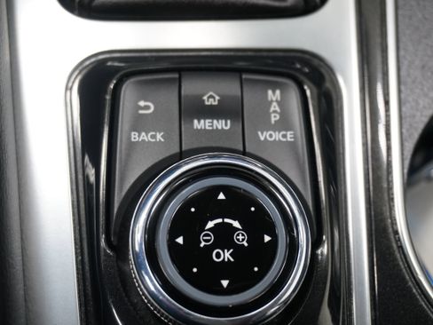 Used 2016 Nissan Maxima Platinum w/ Interior Lighting Package image 22