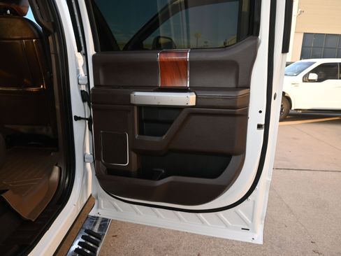 Used 2022 Ford F450 King Ranch image 33