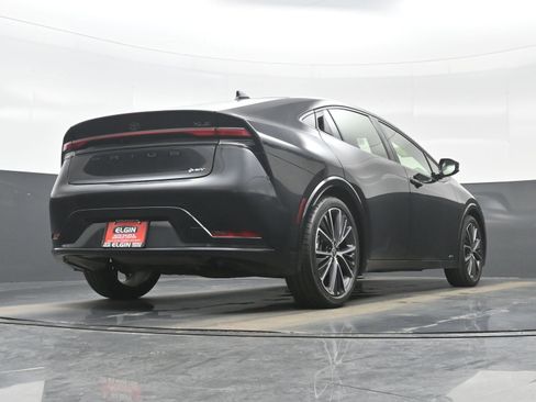 Used 2024 Toyota Prius XLE image 29