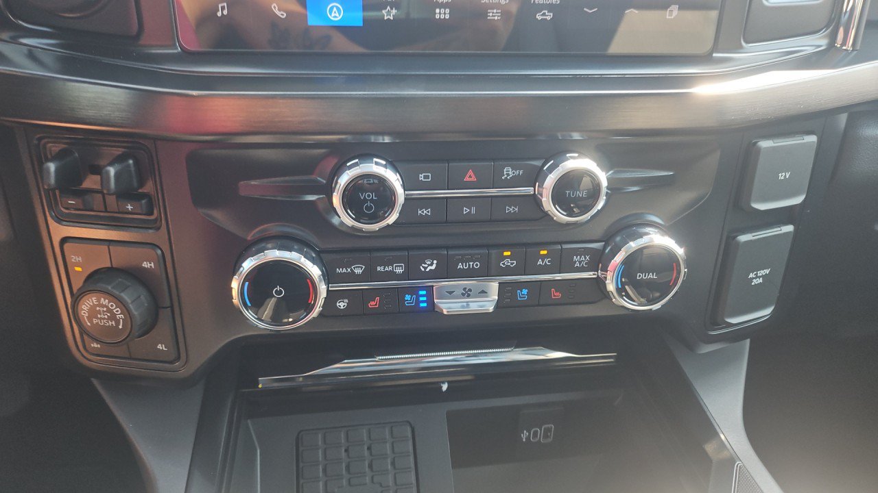 New 2027 Ford F350 Lariat w/ Tremor Off-Road Package AWD/4WD image 18
