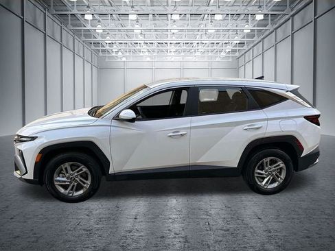 Used 2025 Hyundai Tucson SE AWD/4WD image 9