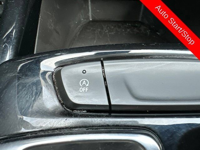 Used 2025 Chevrolet Trax ACTIV FWD image 35