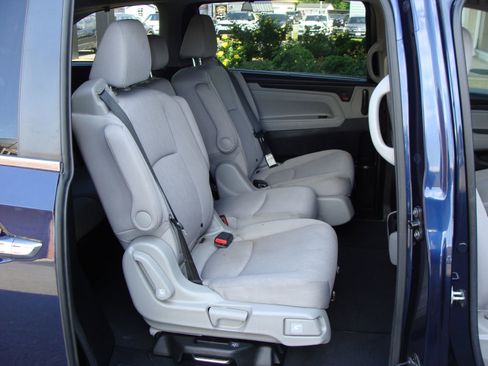 Used 2019 Honda Odyssey EX image 12