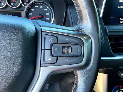 Used 2021 Chevrolet Tahoe Z71 w/ Luxury Package AWD/4WD image 22