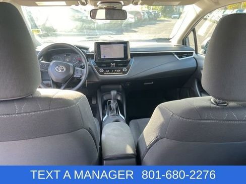 Used 2025 Toyota Corolla LE FWD image 27