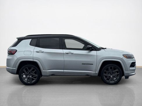 Used 2025 Jeep Compass Limited w/ High Altitude Package AWD/4WD image 9