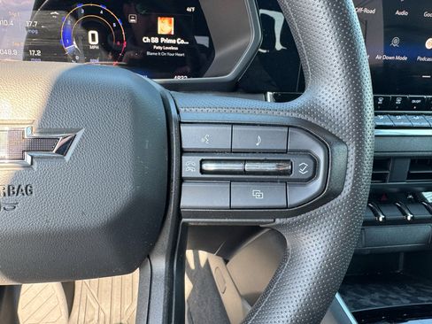 Used 2024 Chevrolet Colorado Trail Boss w/ Technology Package image 23