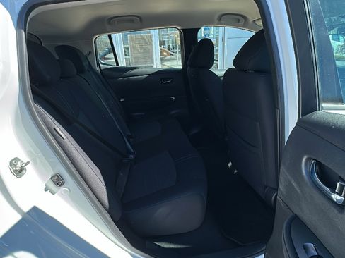 Certified 2022 Nissan Leaf S image 24
