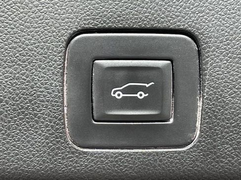 Used 2024 Buick Encore GX Avenir w/ Avenir Convenience Package FWD image 31