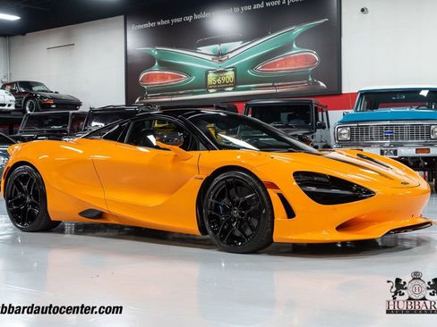 Used 2024 McLaren 750S Spider image 10