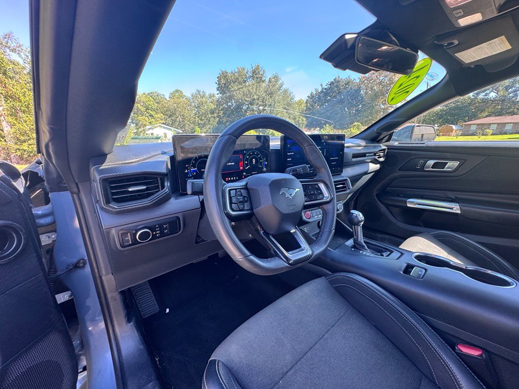 Used 2024 Ford Mustang Coupe RWD image 11