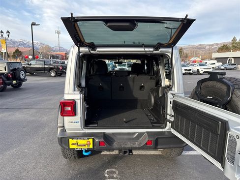 Used 2023 Jeep Wrangler Unlimited Rubicon 4xe w/ Steel Bumper Group image 12