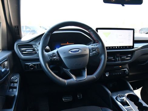 Used 2023 Ford Escape ST-Line w/ Tech Pack #1 AWD/4WD image 12