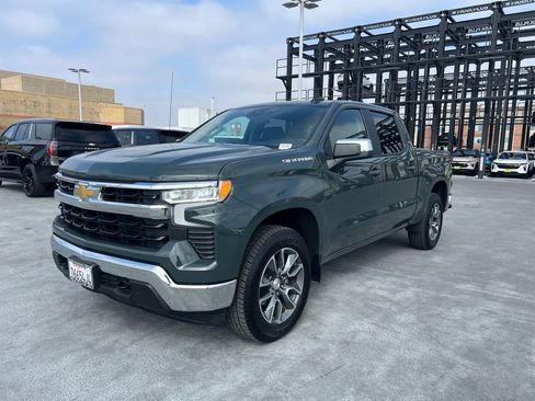 Used 2025 Chevrolet Silverado 1500 LT AWD/4WD image 1